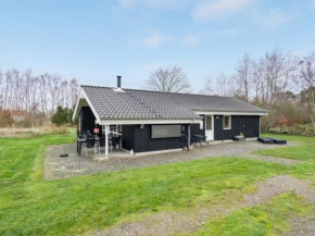 Holiday Home Elni - 900m from the sea by Interhome in Hals